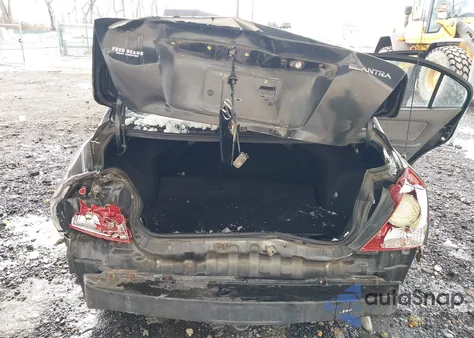 2004 Hyundai Elantra Gls/Gt из США, поврежденный, VIN KMHDN46D44U881901